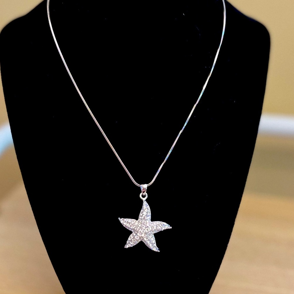 Starfish necklace